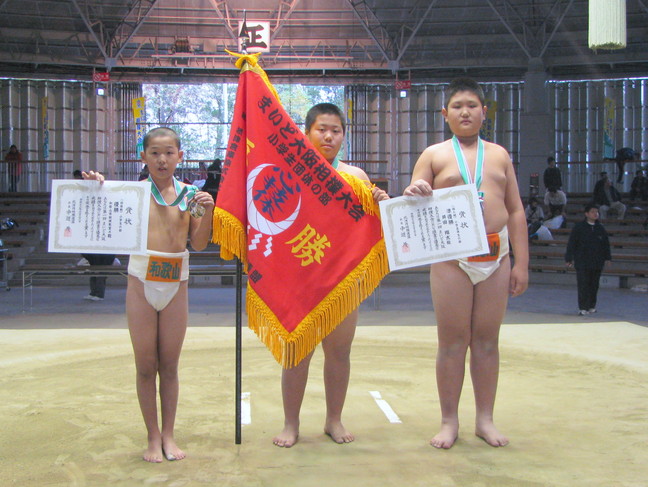 小学生団体優勝　和歌山市相撲教室　Aチーム