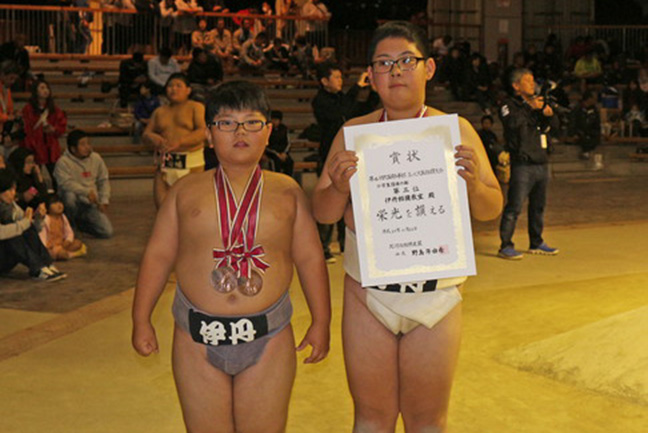 小学生団体3位　伊丹相撲教室チーム