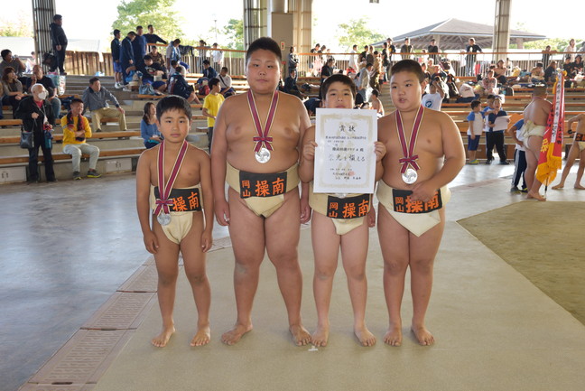 小学生団体2位　操南相撲クラブ　Aチーム